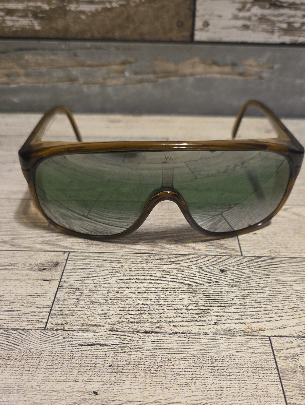 Vintage Spectra Men's Brown Frame Sunglasses with Green Lenses